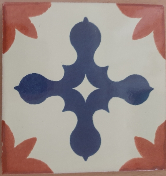 ANTURIO ON CREAM GLOSS TALAVERA TILE