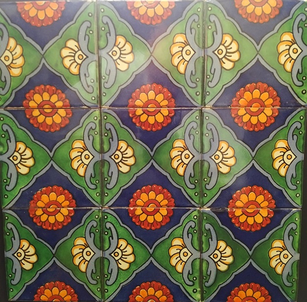 GREEN-NAVY GLOSS TALAVERA TILE