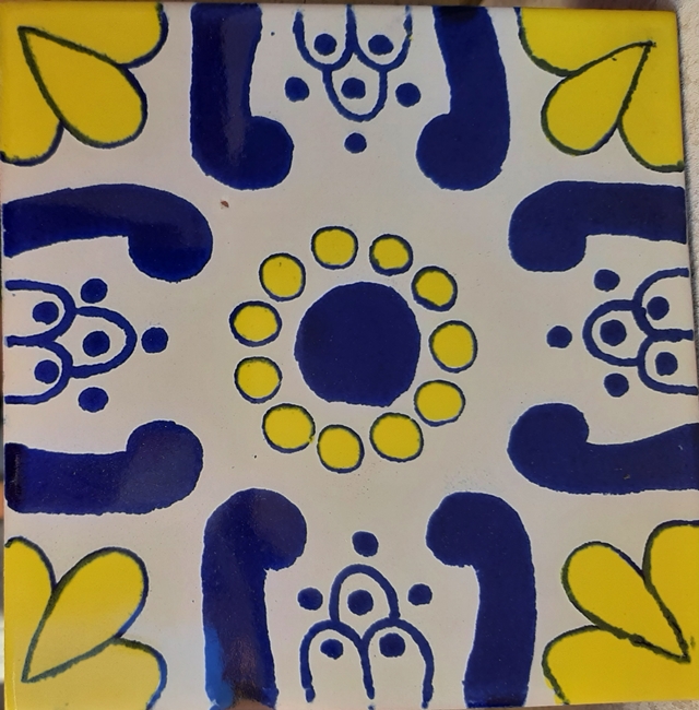 BLUE YELLOW ON CREAM GLOSS MEXICAN TALAVERA TILE