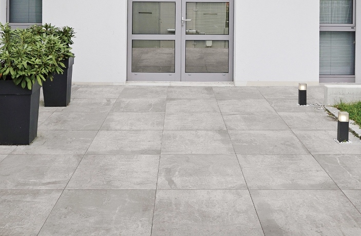 DARK-GREY GRIP PAVER REGENERATED-STONE