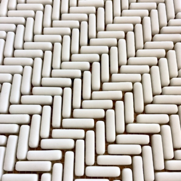 WHITE MATT MINITURE HERRINGBONE