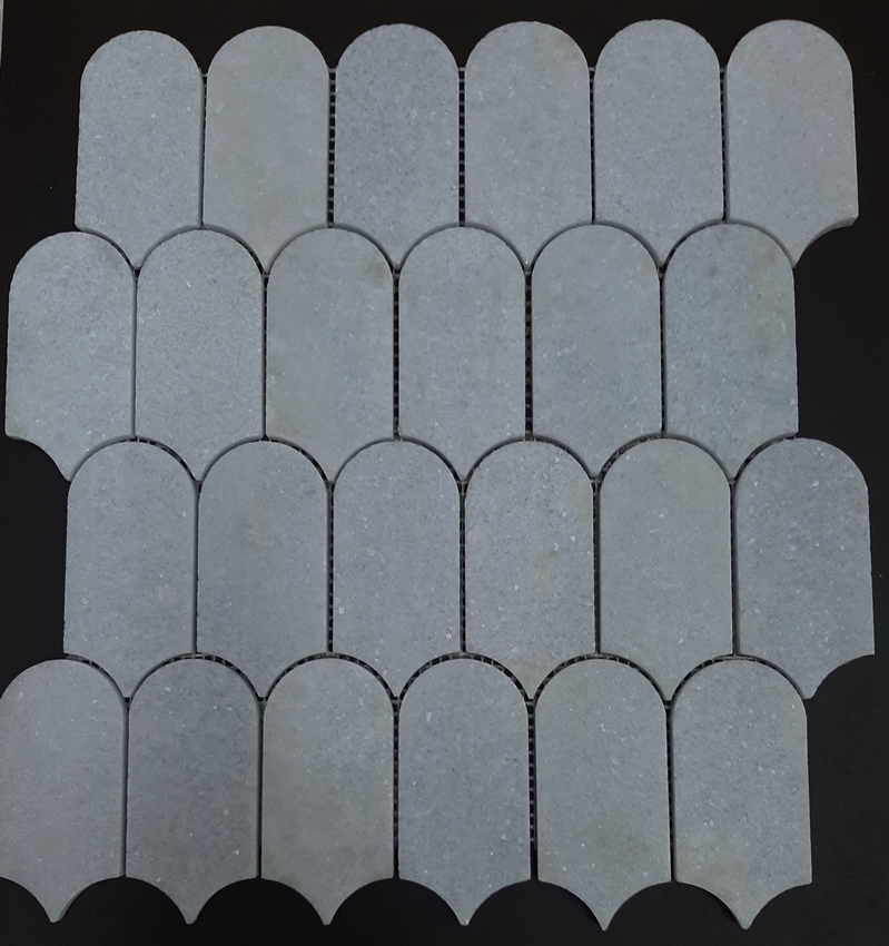 BLUE SANDSTONE HONED EXTENDED FISHSCALE MOSAIC
