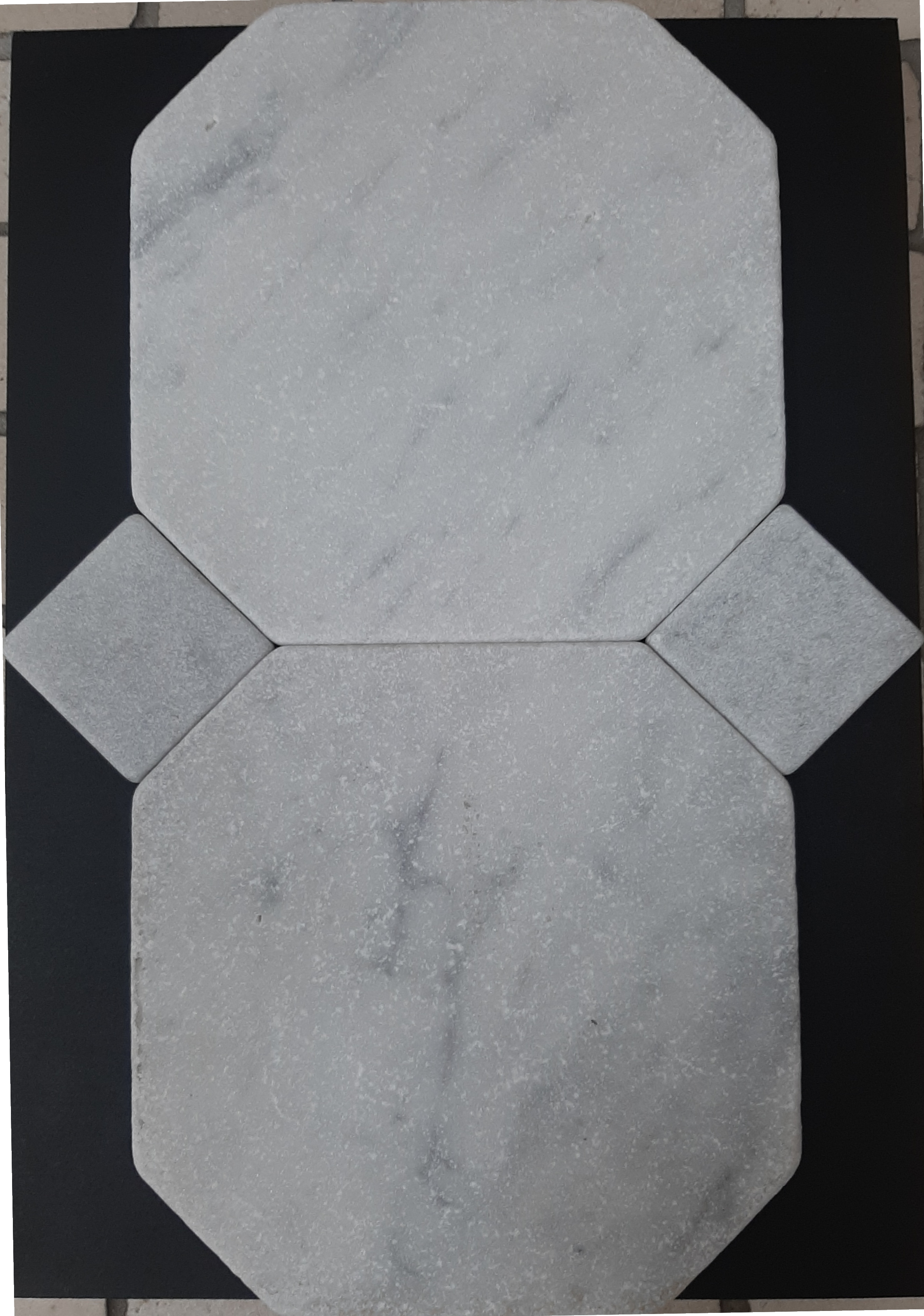 CARRARA  OCTAGON WITH BARDIGLIO DOT TUMBLED MARBLE