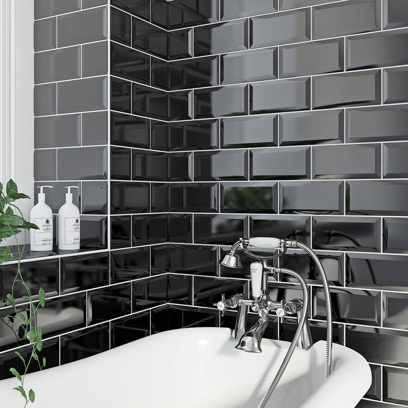 BLACK GLOSS BEVELLED SUBWAY TILE