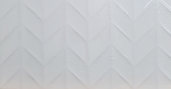 WHITE CLOSS CHEVRON PATTERN CERAMIC TILE