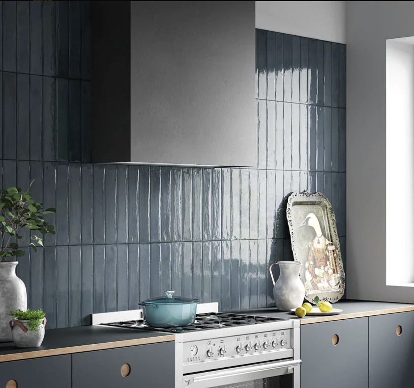 DARK BLUE GLOSS SUBWAY TILE